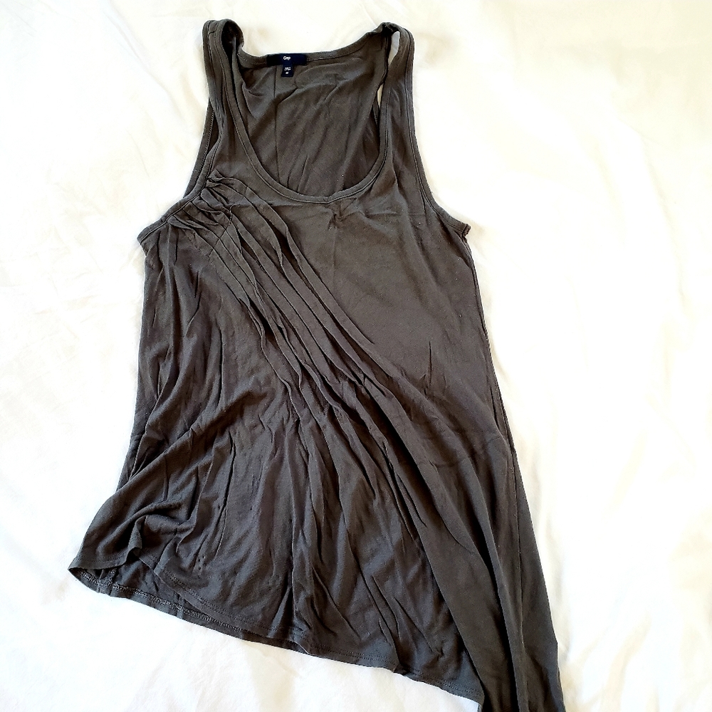 Gap Soft Flowy Gray Tank Medium